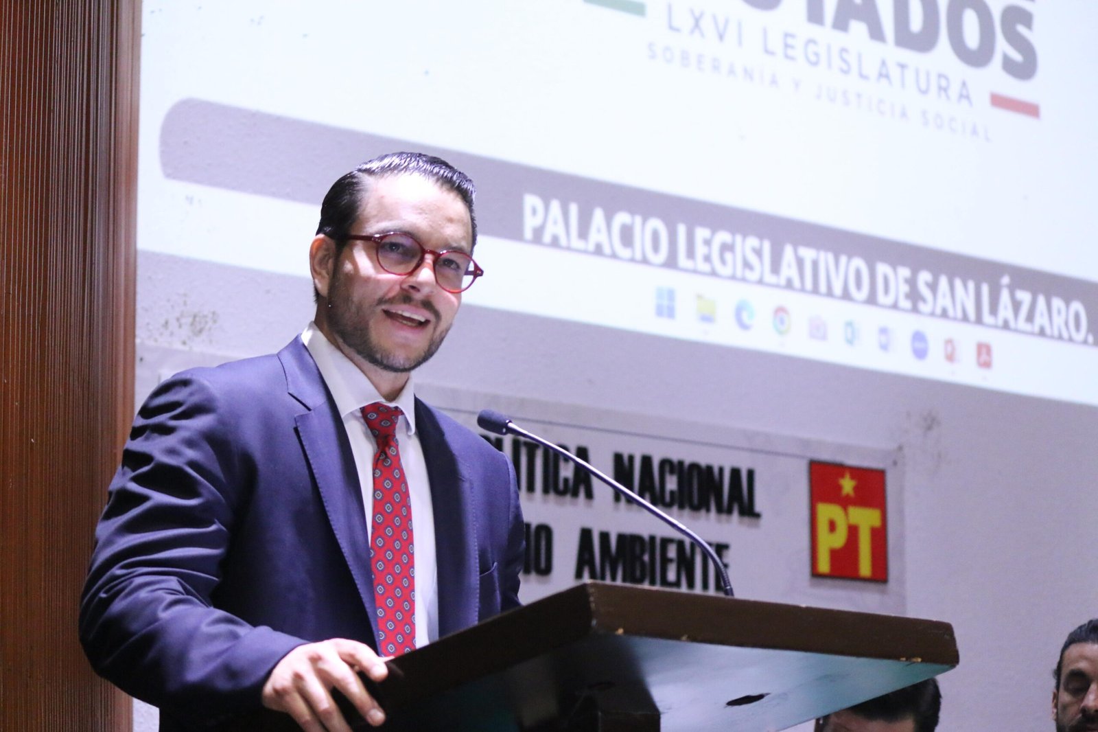 Medio Ambiente y Recursos Naturales hacia una legislación para la sustentabilidad-tOÑO LOPEZ